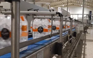 نحوه تولید آب معدنی؛ صفر تا صد تولید آب معدنی میوا