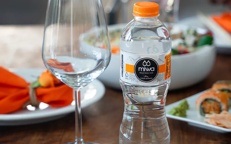 فواید نوشیدن آب قبل از غذا